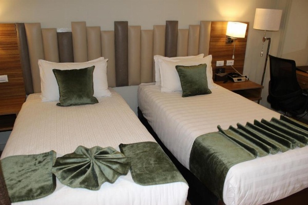 Monarch Hotel image 13