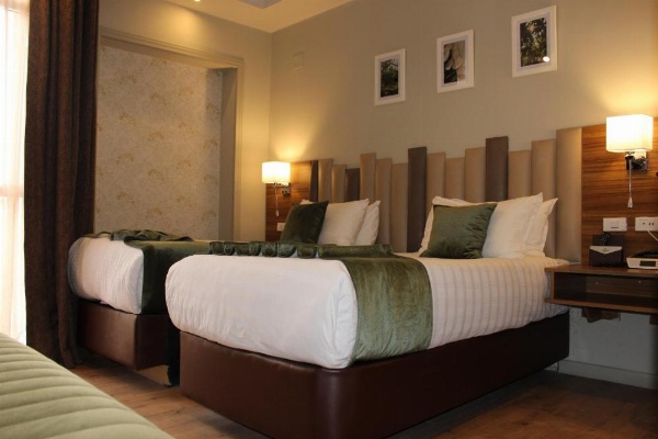 Monarch Hotel image 14