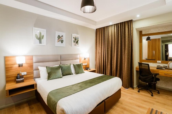 Monarch Hotel image 20